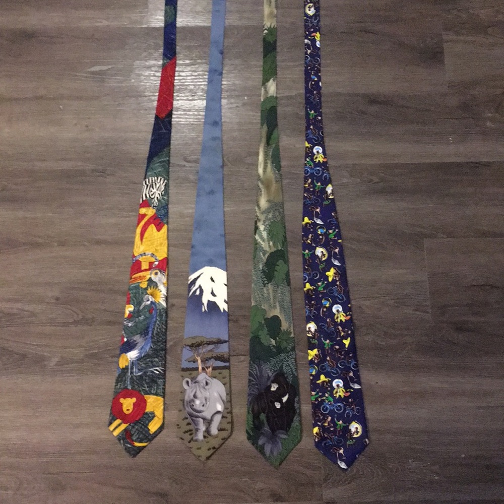 ASSORTED MEN’S SILK ANIMAL THEMED TIES-Bundled
